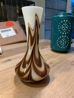 Glazen Florence vaas bruin beige wit vintage, Huis en Inrichting, Overige kleuren, Aardewerk of Porselein, Ophalen of Verzenden