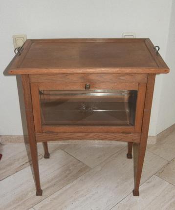 Art Deco Theekastje met geslepen glas en dienblad beschikbaar voor biedingen