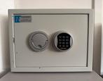 Zeer degelijke 28 sleutelkluis kluis brandkast, Huis en Inrichting, Ophalen, Zo goed als nieuw, Brandkast