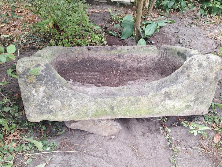 Bentheimer trog voerbak plantenbak L 86 Br 50 H 32, Tuin en Terras, Bloembakken en Plantenbakken, Gebruikt, Steen, Tuin, 30 tot 60 cm