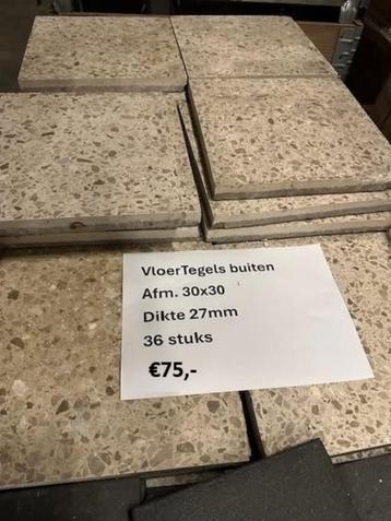Tegels uitverkoop, profiteer nu! beschikbaar voor biedingen