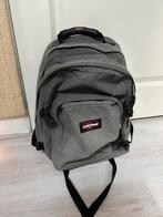 Lichtgrijze eastpak rugtas, Sieraden, Tassen en Uiterlijk, Tassen | Schooltassen, Grijs, Gebruikt, Ophalen of Verzenden, 40 tot 50 cm