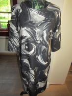 F1133 PERLA NERA mt L jurk zwart grijs, Kleding | Dames, Jurken, Perla Nera, Verzenden, Zwart, Maat 42/44 (L)