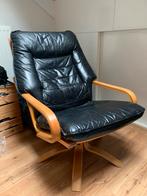 Echt leren fauteuil met massief houten voet, Huis en Inrichting, Fauteuils, Ophalen, Gebruikt, 75 tot 100 cm, Leer