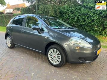 Fiat Grande Punto 1.4 Dynamic 5 DEURS MET AIRCO, PARKEERSENS beschikbaar voor biedingen