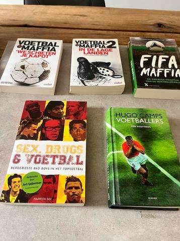 Partij van 5 sportboeken beschikbaar voor biedingen