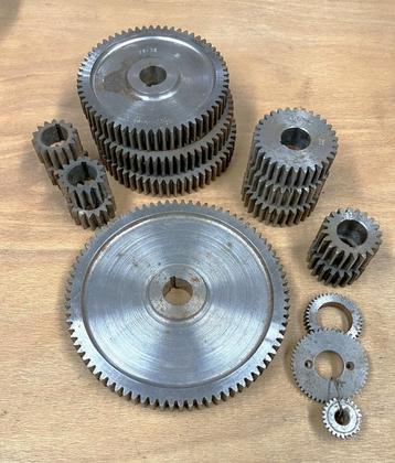 Onderdelen en handleiding Nardini draaibank beschikbaar voor biedingen