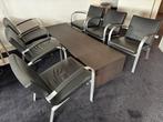 Leolux tafel met 5 stoelen - Apart verkrijgbaar, Ophalen, Zwart, Zo goed als nieuw, Vijf, Zes of meer stoelen