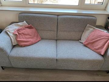 Sofa beschikbaar voor biedingen