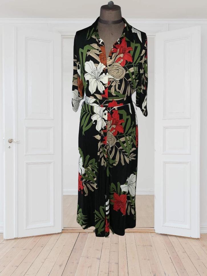 Jurk K-Design xl, Kleding | Dames, Jurken, Zo goed als nieuw, Maat 46/48 (XL) of groter, Rood, Onder de knie, Verzenden