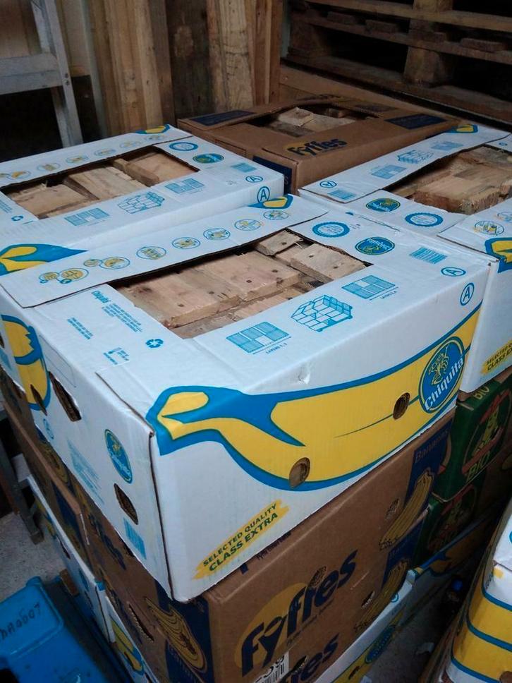 Kachelhout/stookhout/brandhout verpakt in bananendozen, Tuin en Terras, Haardhout, Overige houtsoorten, Minder dan 3 m³, Ophalen