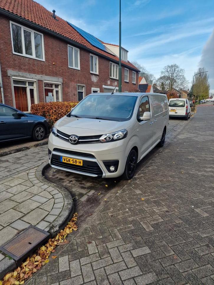 Toyota Proace Long Worker 2.0 D-4d 177pk S&S Aut 2020 Grijs, Auto's, Bestelauto's, Achteruitrijcamera, Adaptive Cruise Control