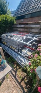 Aluminium altrex steiger 135x305, Doe-het-zelf en Verbouw, Steigers, Ophalen, Zo goed als nieuw, Rolsteiger of Kamersteiger, 5 meter of hoger