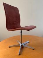 4 Arne Jacobsen Oxford stoelen voor Fritz Hansen., Huis en Inrichting, Stoelen, Ophalen, Zo goed als nieuw, Bruin