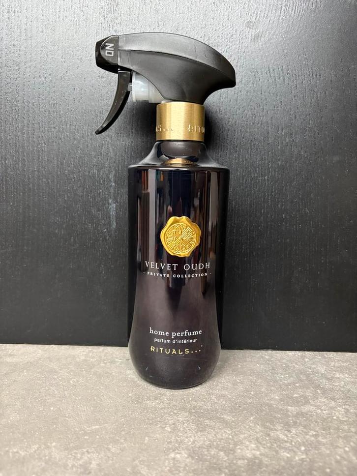 Rituals of Velvet Oudh huisspray 400ml, Sieraden, Tassen en Uiterlijk, Uiterlijk | Parfum, Nieuw, Ophalen of Verzenden