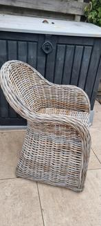 Rotan stoel, Ophalen