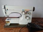 Defecte Husqvarna 2000 Naaimachine, Hobby en Vrije tijd, Naaimachines en Toebehoren, Ophalen