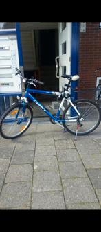 Giant aluminium 26 inch. Blauw witte met spatborden., 24 inch of meer, Aluminium, Zo goed als nieuw, Giant