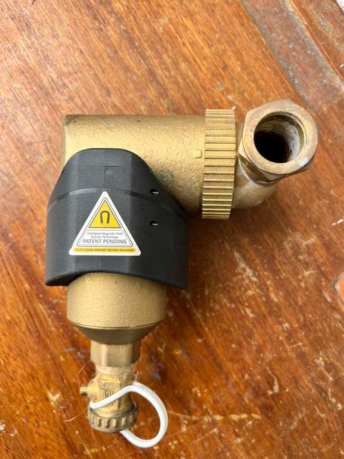Spirotrap MB3 vuilafscheider voor warmtepomp/ CV, Doe-het-zelf en Verbouw, Verwarming en Radiatoren, Zo goed als nieuw, Ophalen of Verzenden