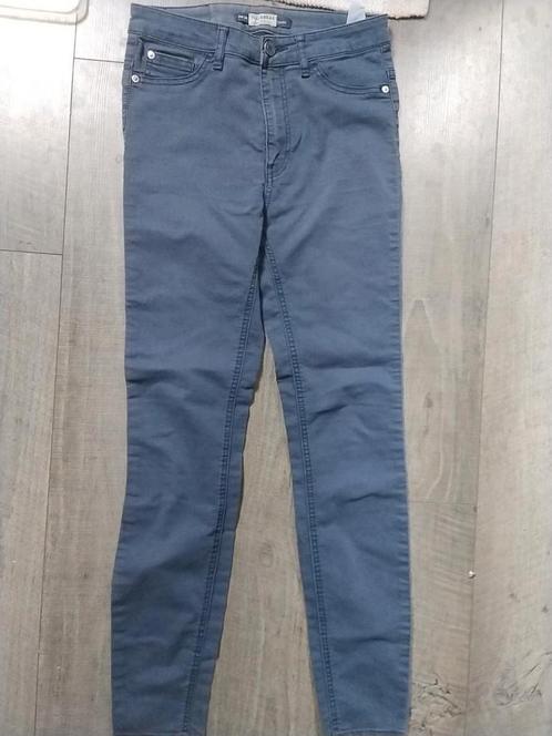 Pull en bear jeans Dark blue maat 36, Kleding | Dames, Spijkerbroeken en Jeans, Zo goed als nieuw, W28 - W29 (confectie 36), Blauw