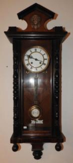 Wandklok met slinger R = A, Antiek en Kunst, Antiek | Klokken, Ophalen of Verzenden