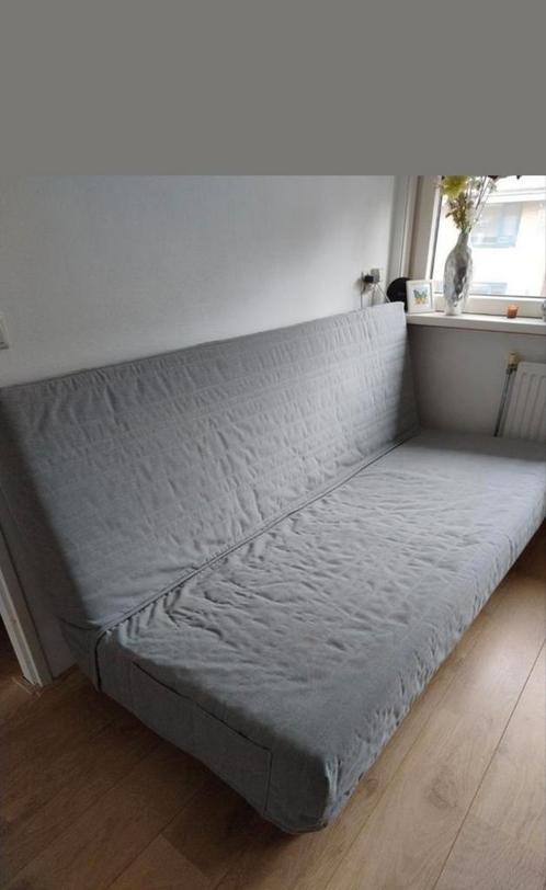 Slaapbank / logeerbed voor twee personen | IKEA, Huis en Inrichting, Slaapkamer | Slaapbanken, Zo goed als nieuw, 140 cm, Tweepersoons
