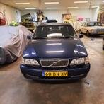Volvo V70 2.4 140PK 1999 Blauw, Auto's, Voorwielaandrijving, 74 €/maand, Zwart, 1436 kg