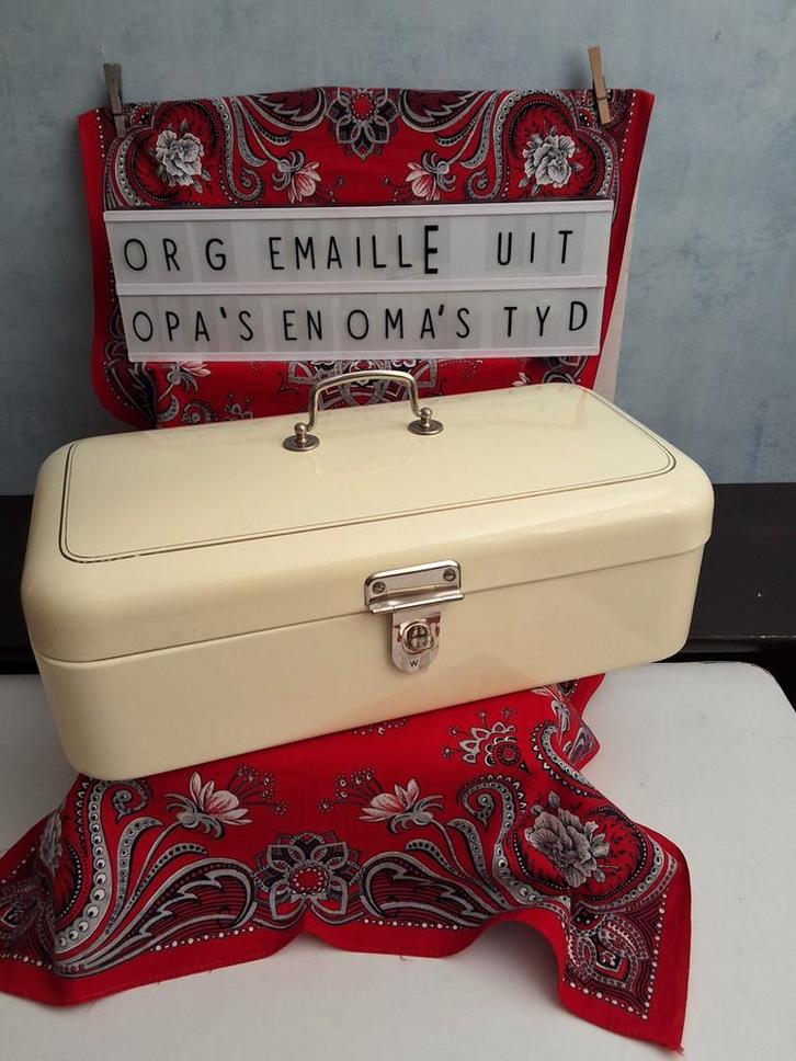 👌Super mooi gaaf met aluminium sluit rand & gouden biezen, Antiek en Kunst, Antiek | Emaille, Ophalen of Verzenden