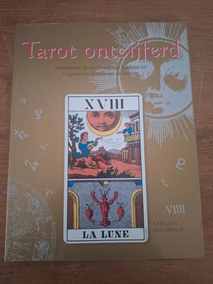 Tarot Ontcijferd - Kathleen McCormack, Boeken, Esoterie en Spiritualiteit, Zo goed als nieuw, Achtergrond en Informatie, Tarot of Kaarten leggen