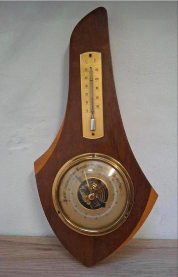 Vintage weerstation.  beschikbaar voor biedingen