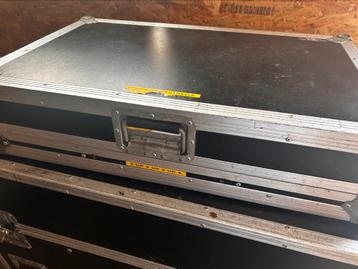 Dj set flightcase beschikbaar voor biedingen