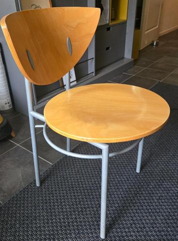 Stoel 4 stuks beschikbaar voor biedingen