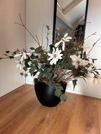 Bloemstuk met zijden bloemen in vaas, Ophalen of Verzenden