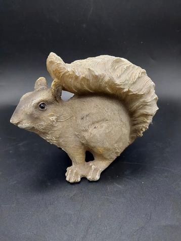 Eekhoorn Beeldje - Kerst & Herfst Decoratie beschikbaar voor biedingen