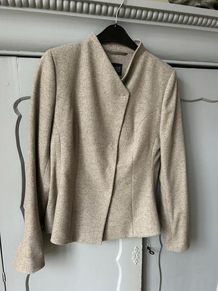 Taupe wollen jasje Pauw mt 4, Kleding | Dames, Jasjes, Kostuums en Pakken, Zo goed als nieuw, Jasje, Maat 38/40 (M), Beige, Ophalen of Verzenden