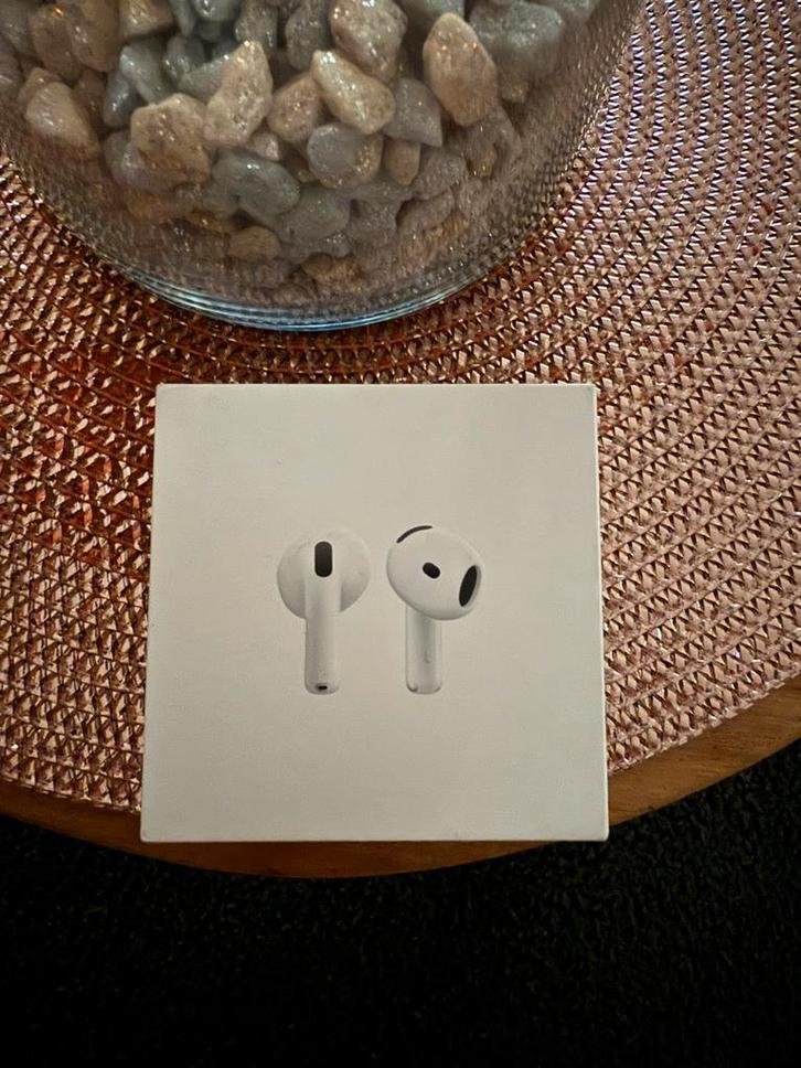 Apple Airpods 4, Telecommunicatie, Mobiele telefoons | Oordopjes, Zo goed als nieuw, Ophalen of Verzenden