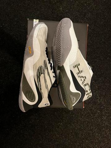Bullpadel vibram 25v beschikbaar voor biedingen