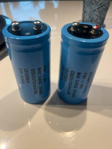 Mallory 2500MFD 200VDC Condensatoren beschikbaar voor biedingen
