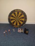Dartbord Winmau met pijlen., Ophalen, Gebruikt, Dartbord