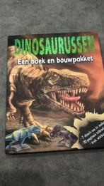 Dinosaurussen, een boek en bouwpakket, Ophalen of Verzenden, Zo goed als nieuw