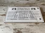 Stratego met vlaggen op doos [s84], Hobby en Vrije tijd, Gezelschapsspellen | Bordspellen, Ophalen of Verzenden, Zo goed als nieuw