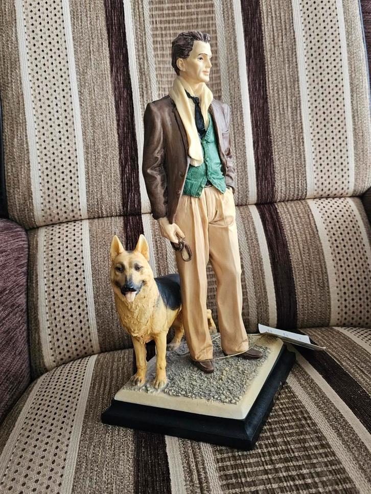 Vittoria Beeldje: Man met Duitse Herder, Antiek en Kunst, Kunst | Beelden en Houtsnijwerken, Ophalen