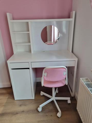 Ikea bureau Micke Inclusief bureaustoel beschikbaar voor biedingen