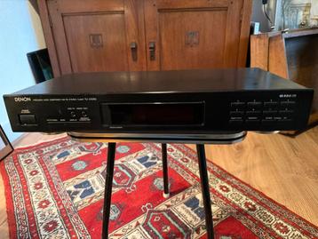 Denon TU-215RD Stereo Tuner beschikbaar voor biedingen