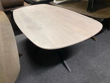 Deens ovale eettafel,licht eiken, 210x105 beschikbaar voor biedingen
