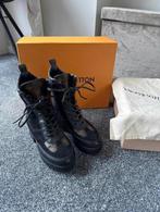 Louis vuitton desert boots, Louis Vuitton, Ophalen of Verzenden, Zo goed als nieuw, Zwart