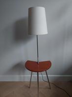 Design side table met lamp/ Philip Starck, Huis en Inrichting, Tafels | Sidetables, Gebruikt, Ophalen of Verzenden, Overige vormen