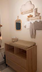 Commode Finori Bali eiken/riet ZONDER opzet, Ophalen, Zo goed als nieuw, Jongetje of Meisje