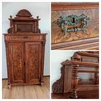 Houten antieke meidenkast met origineel metalen beslag, Ophalen