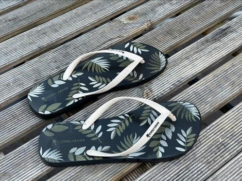 Copacabana teenslippers maat 36, Kleding | Dames, Badmode en Zwemkleding, Zo goed als nieuw, Overige typen, Ophalen of Verzenden